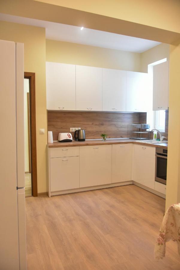 Trimaya Apartment - Comfort In The Top City Center Varna Luaran gambar